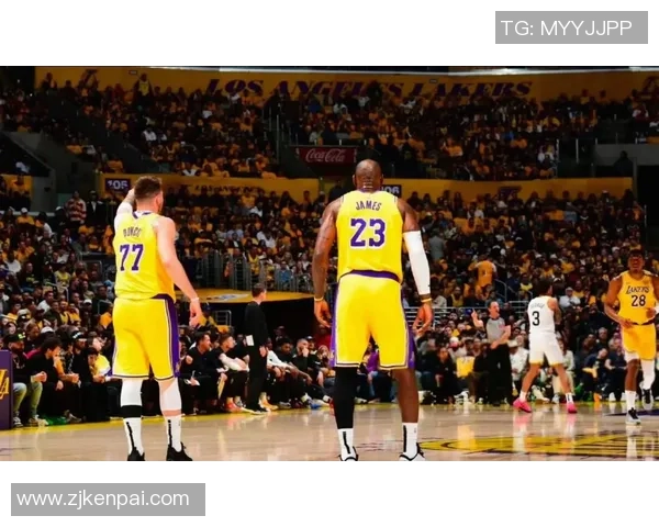 骑士与湖人2017年12月15日精彩对决回顾与赛后分析